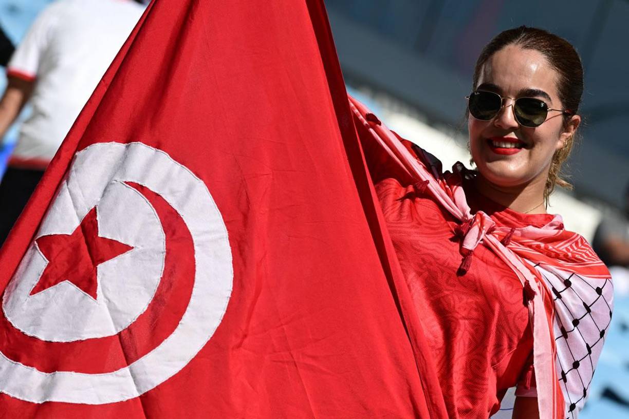 La ‘marea roja’ se roba el show y bellezas en Túnez-Australia