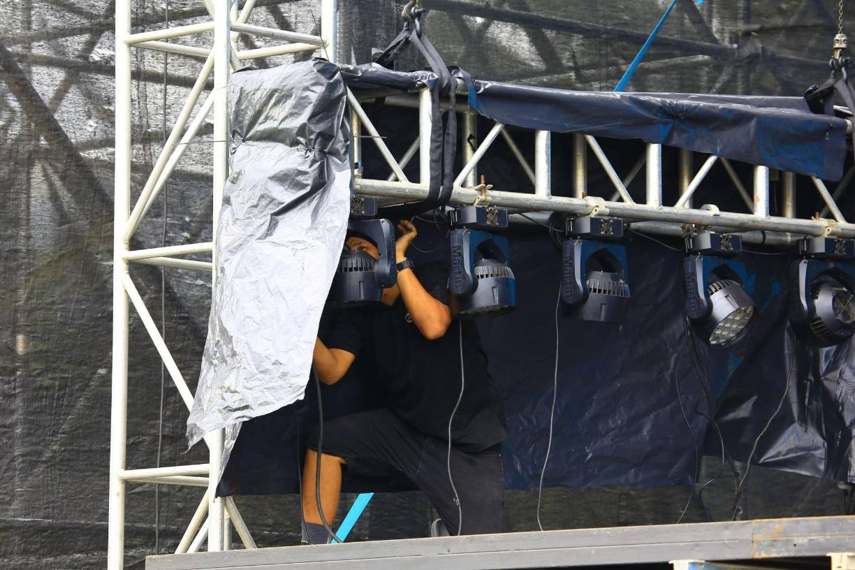 La iluminación del evento también acompañará el espectáculo, creando una atmósfera dinámica, romántica y hasta disruptiva, según la canción que vaya presentándose. 