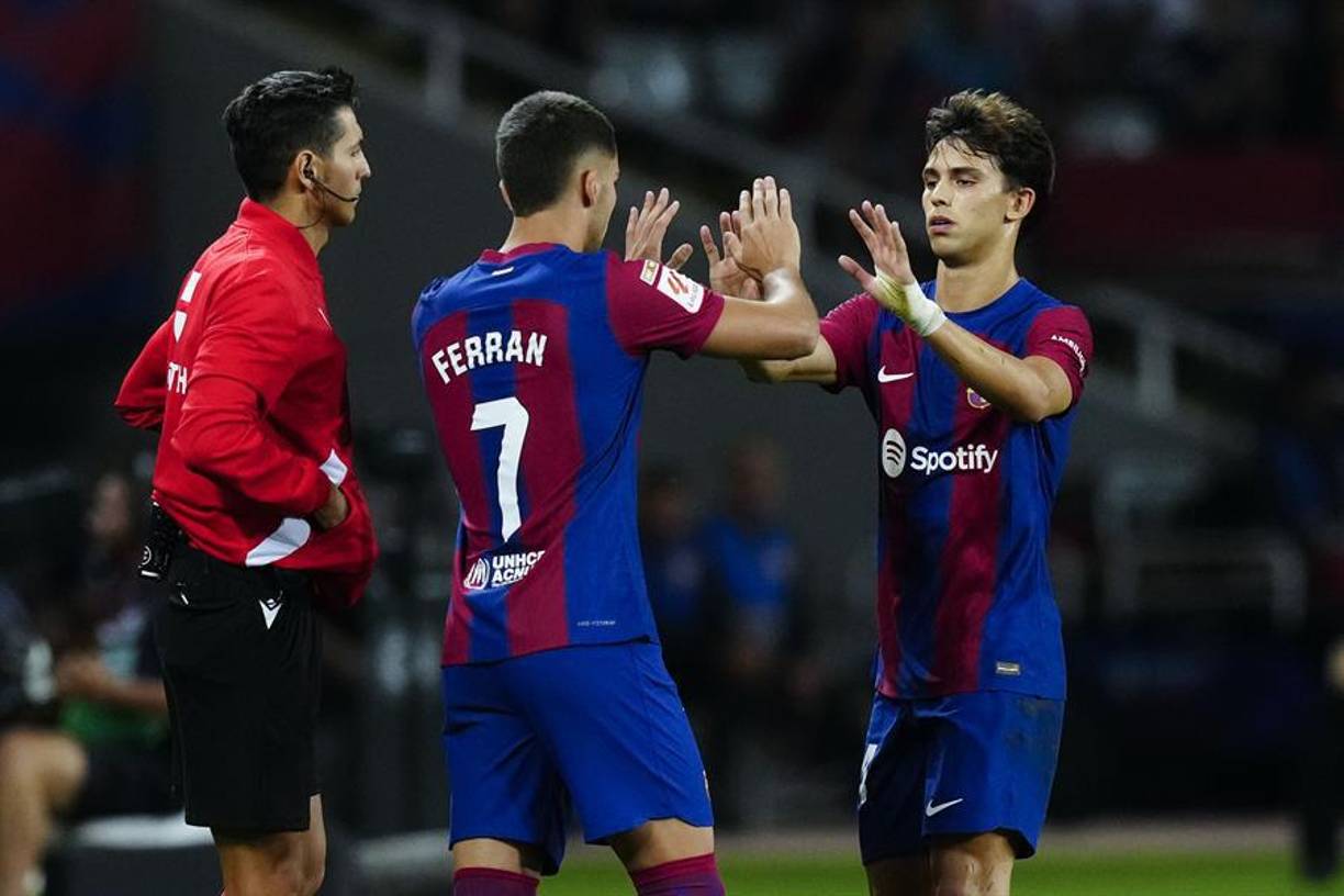 El portugués fue una pesadilla para los sevillistas con sus entradas por todo el frente de ataque barcelonista hasta que dejó su lugar a Ferran Torres (71).