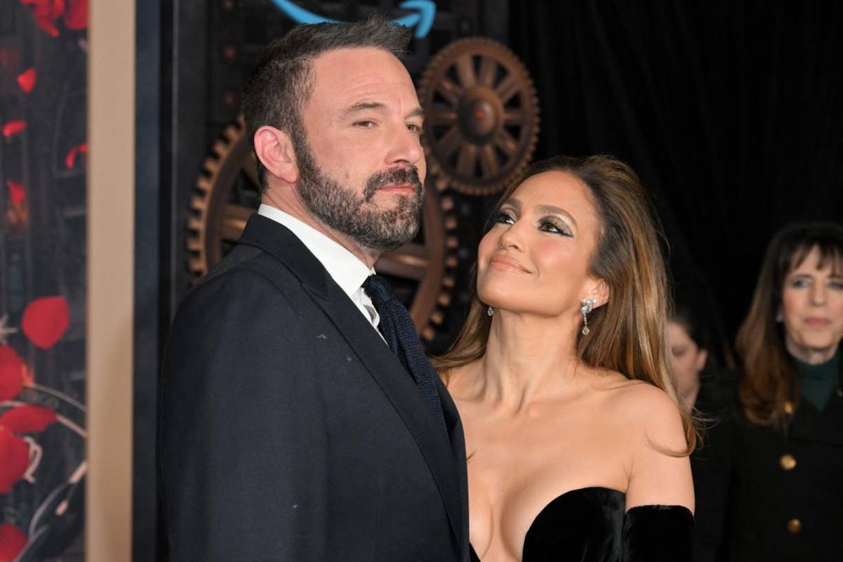 Jennifer López está haciendo esfuerzos titánicos para salvar su matrimonio con Ben Affleck, el cual empezó a colapsar porque ella habría permitido que estos rumores se acrecentaran con el fin de generar expectativa y atención para promocionar su nuevo filme, “Atlas”.