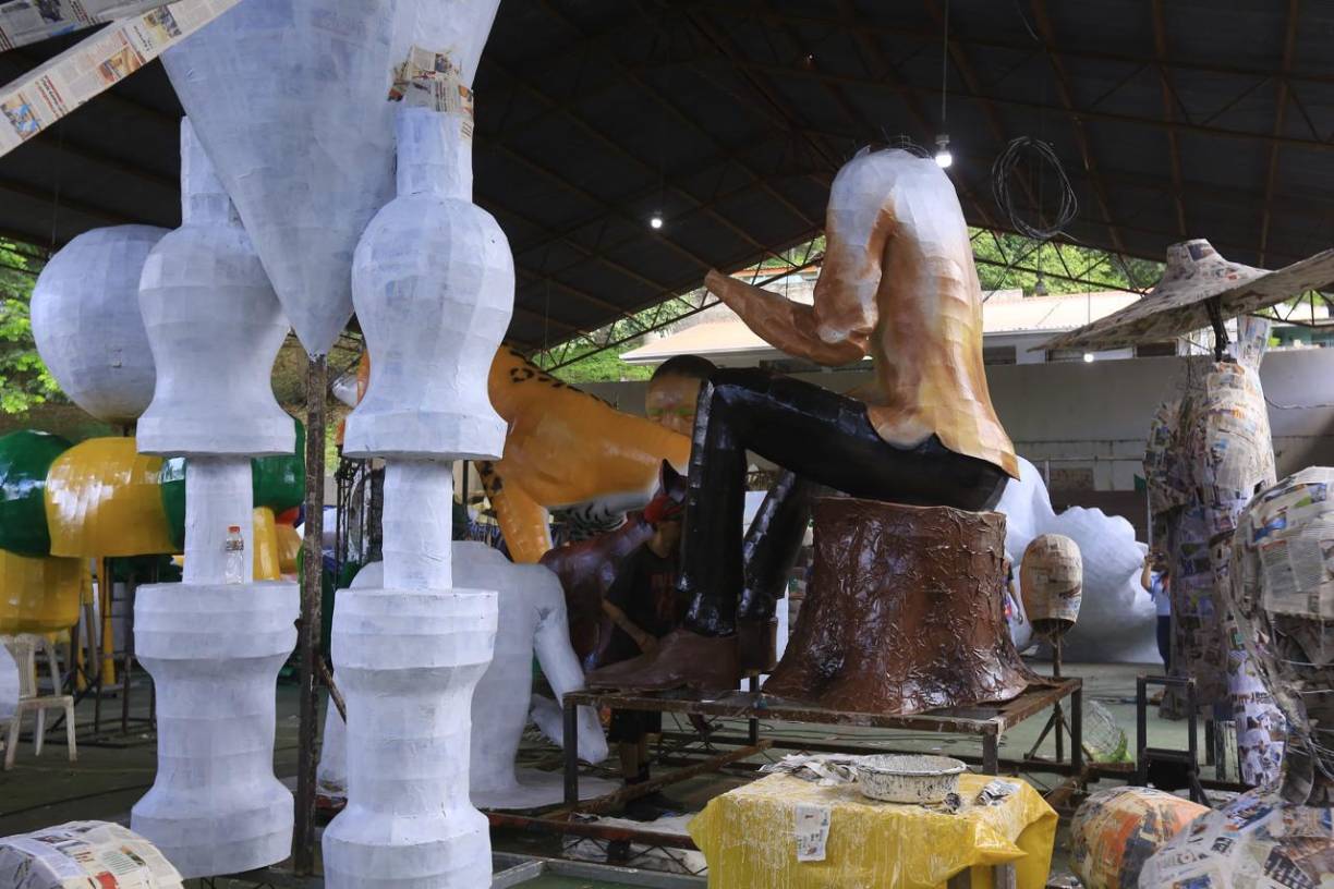 Las Chimeneas Gigantes se queman como un símbolo de fe y tradición. Cada 8 de diciembre, los católicos celebran el encendido del ocote, que representa Concepción de María. De esta devoción nace la tradición de las chimeneas, que se transformaron en monumentos artísticos llenos de significado.