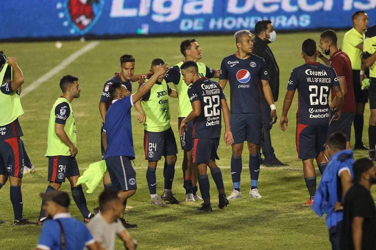 Muchos podrán decir que las estadísticas no juegan, pero cuando Motagua se cruza con Olimpia esas parecen entrar al terreno de juego para inclinar la balanza para el lado azul.