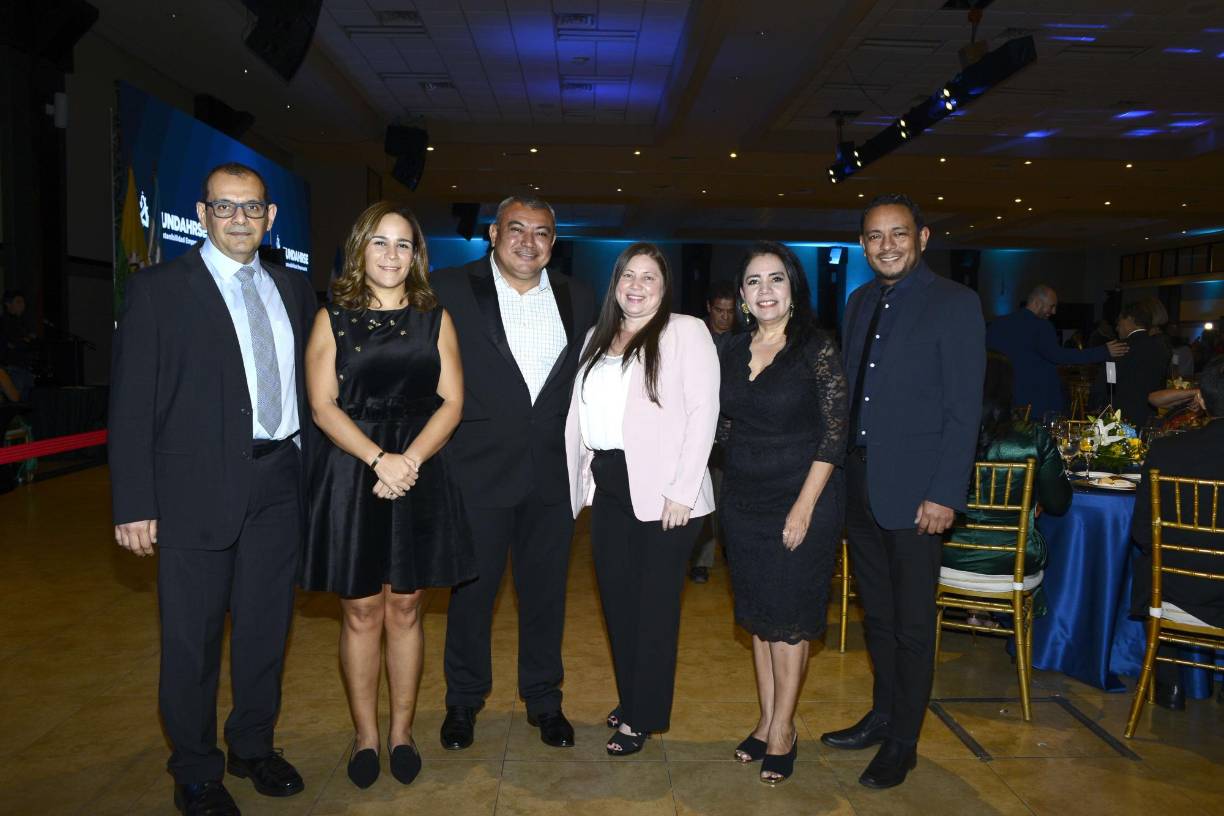 Álvaro Cálix, Dagmar Ritter, Osman Hernández, Ingrid Peralta, Liliana Barahona y Ney Hernández