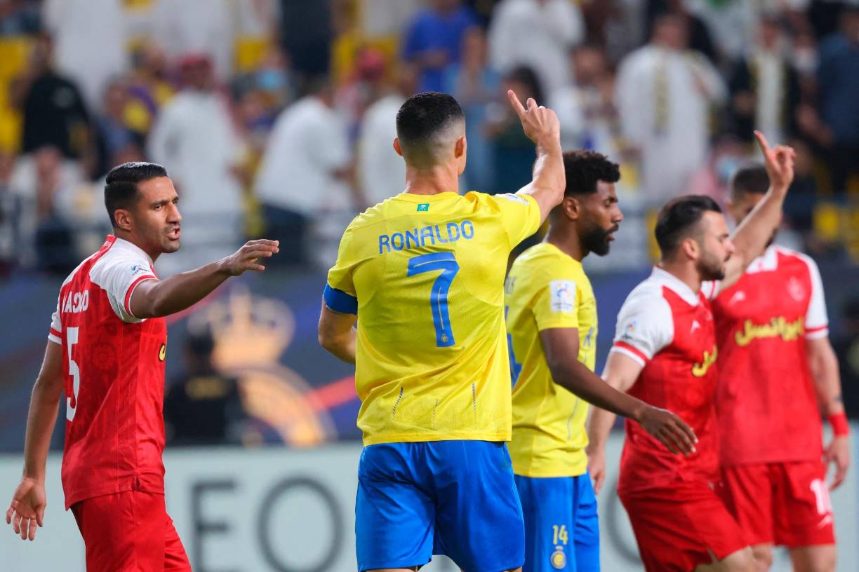 Pese a ello, el ‘Bicho’ fue directamente a dialogar con el colegiado asegurando que no hubo nada y que no sancionara el penal a favor del Al Nassr, lo que pudo significar el primer gol del partido.