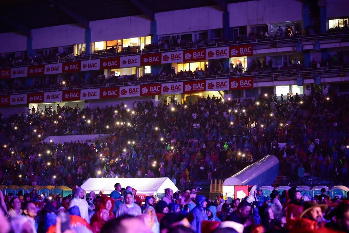 El estadio Olímpico Metropolitano de San Pedro Sula contó con numerosa audiencia.