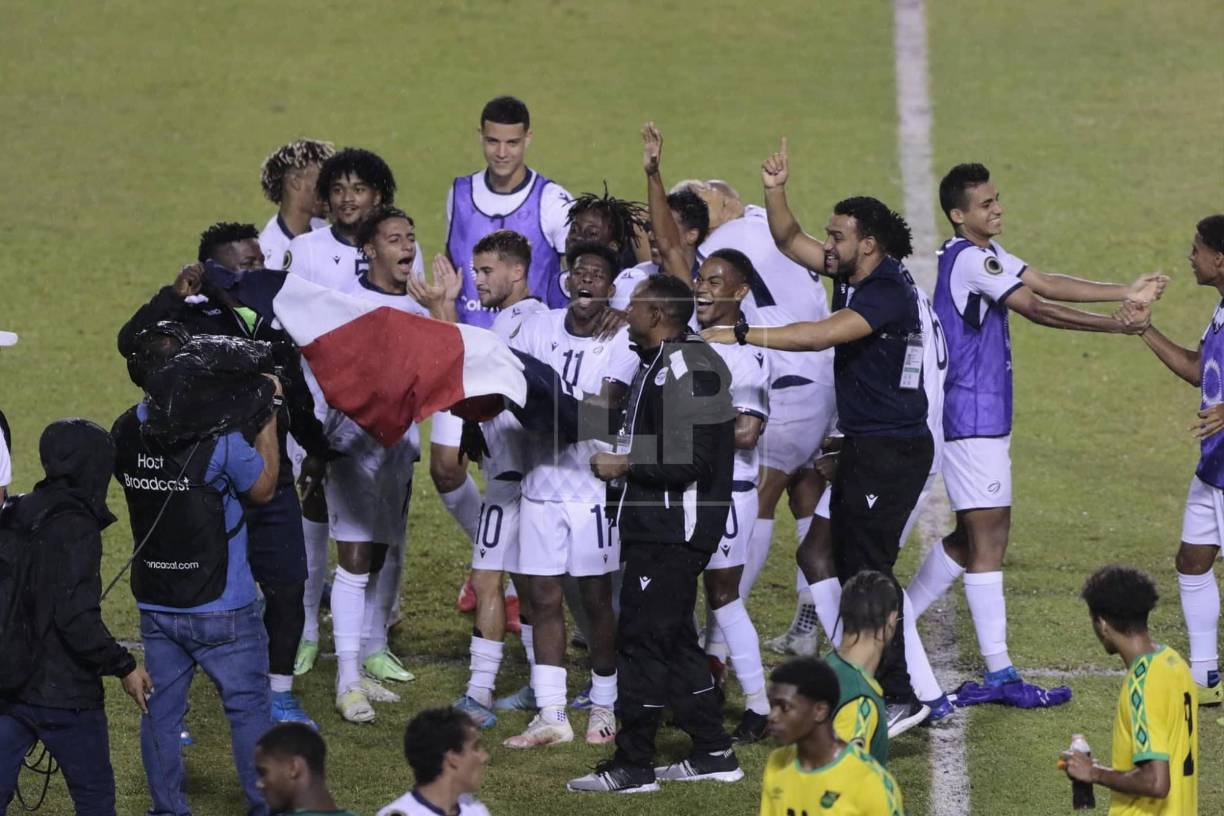 La República Dominicana se ha clasificado a su primera Copa del Mundo de Fútbol. Lo ha logrado este miércoles a imponerse 1-0 a Jamaica en el partido de cuartos de final del torneo sub-20 masculino de la Confederación Norte, Centroamericana y del Caribe (Concacaf).