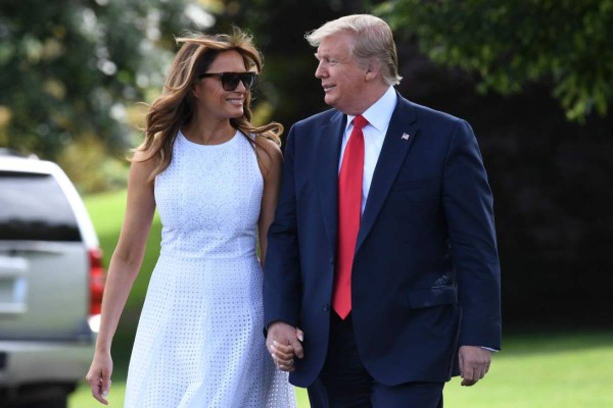 La pareja presidencial se mostró muy sonriente y unida previo al masivo mitin de esta noche que reunirá a todo el clan Trump frente a más de 25,000 personas en el anfiteatro de Amway.