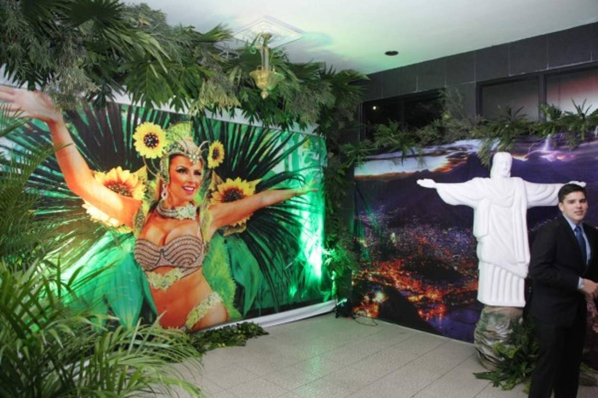 El tema Vai Brasil inspiró la fenomenal recepción juvenil.