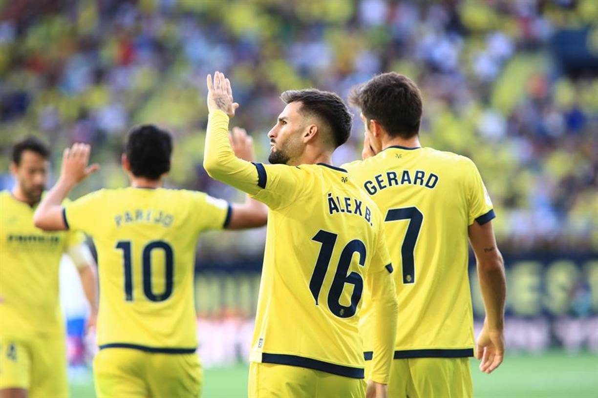 A la vuelta del descanso, el Villarreal se adelantó pronto con un disparo de Álex Baena (49), que cayó como un mazazo en el Barça, cuyo técnico, Xavi Hernández, volvió a ver el partido desde la grada en su segundo y último encuentro de suspensión.