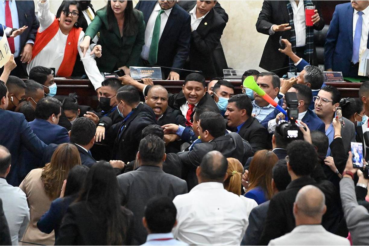 La suspensión de sesiones agudiza la crisis en el Congreso Nacional de Honduras
