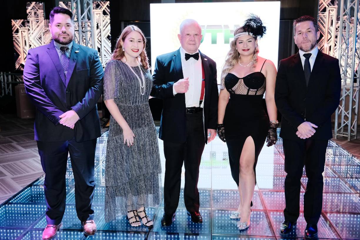 Roger André, Ruth, Roger D., Emma y Roger Enrique Valladares