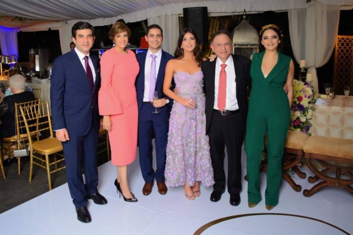 Guillermo y Juanilla Kattán, los novios, Guillermo Kattán y Rebecca Rosenthal.