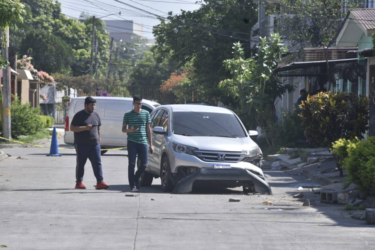 Los delincuentes huyeron del lugar rápidamente sin dejar rastro. 
