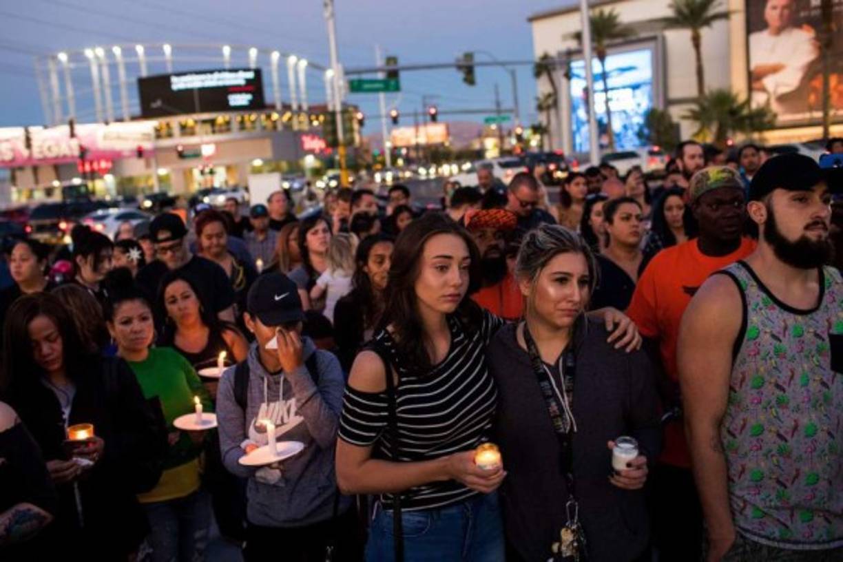 Aunque el grupo yihadista Estado Islámico (EI) se atribuyó la autoría del tiroteo en un primer momento, el Buró Federal de Investigaciones (FBI) descartó cualquier vínculo de Paddock con organizaciones terroristas extranjeras.<br/>