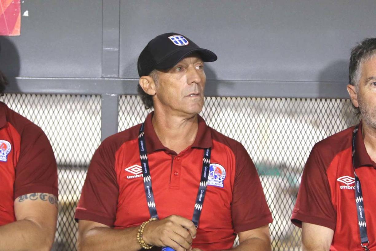 Pedro Troglio sumó un nuevo fracaso en la Copa Centroamericana y anunció que se irá del Olimpia en diciembre