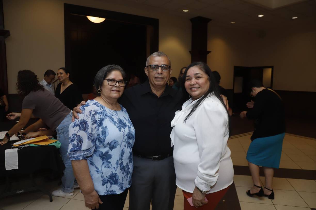 María Magdalena Hernández, Arturo Hernández e Iris Maritza García