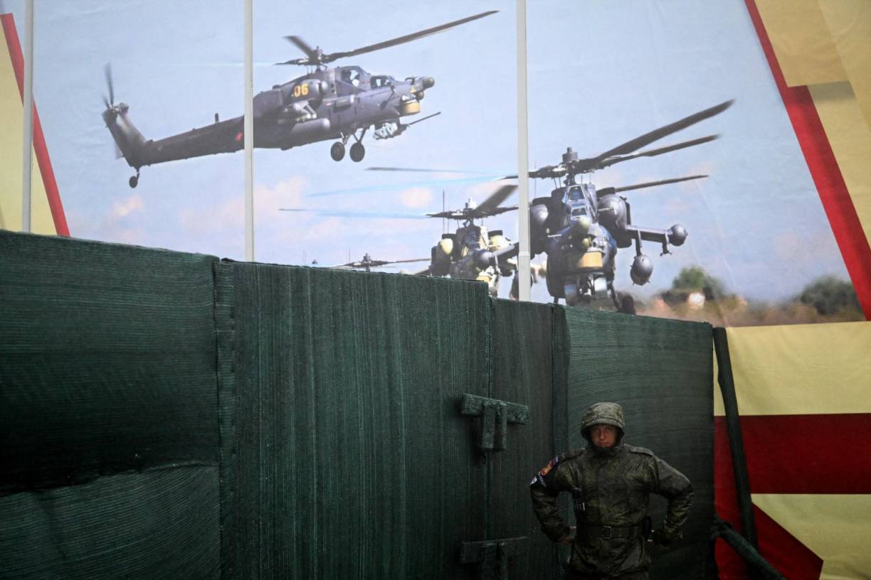 Las maniobras militares comenzaron el 1 de septiembre y se extenderán hasta el miércoles 7 de septiembre con más de 50.000 soldados y más de 5.000 piezas de equipamiento militar, incluidos 140 aviones y 60 buques.