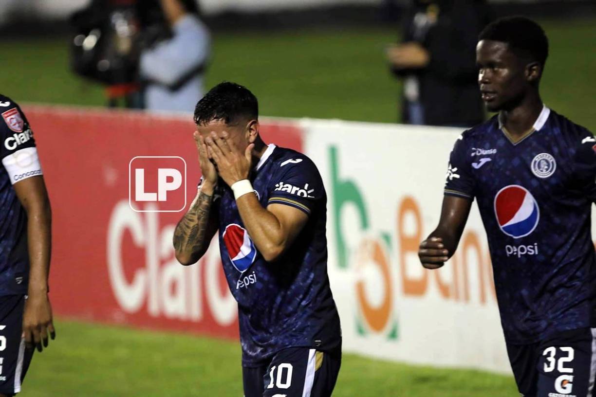 La emoción del argentino Mauro Ortiz tras estrenarse como goleador de Motagua y en el Clásico capitalino.