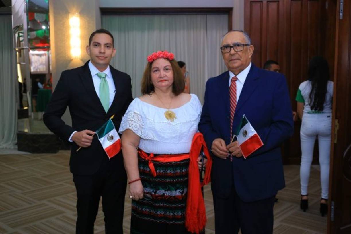 Heribrando, Blanca y Heribrando Landa.