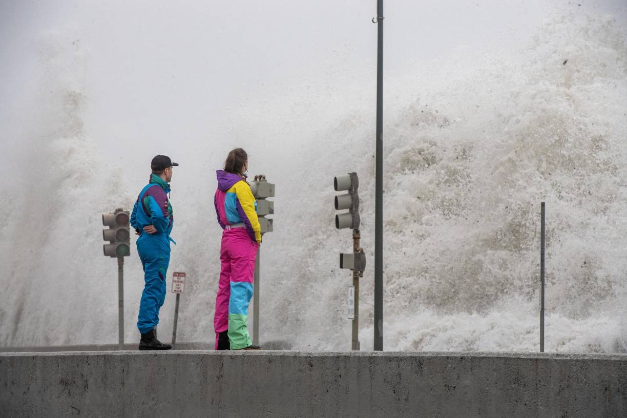 Además, las “temperaturas peligrosamente frías” de los últimos días “continúan en gran parte de Estados Unidos”, añadió el NWS.