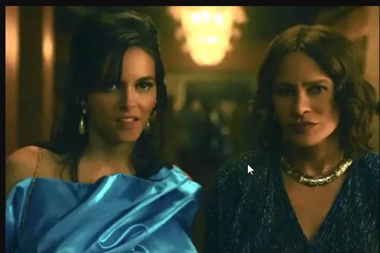 Martha Ochoa fue presentada en Griselda como la prima de los hermanos Ochoa, pero en la vida real fue la hermana menor de los miembros del cartel de Medellín; su presencia en la serie podría tratarse de una forma de representar la presencia de los líderes del cartel sin mostrar a figuras como Pablo Escobar, Gonzalo Rodríguez Gacha o Carlos Lehder.