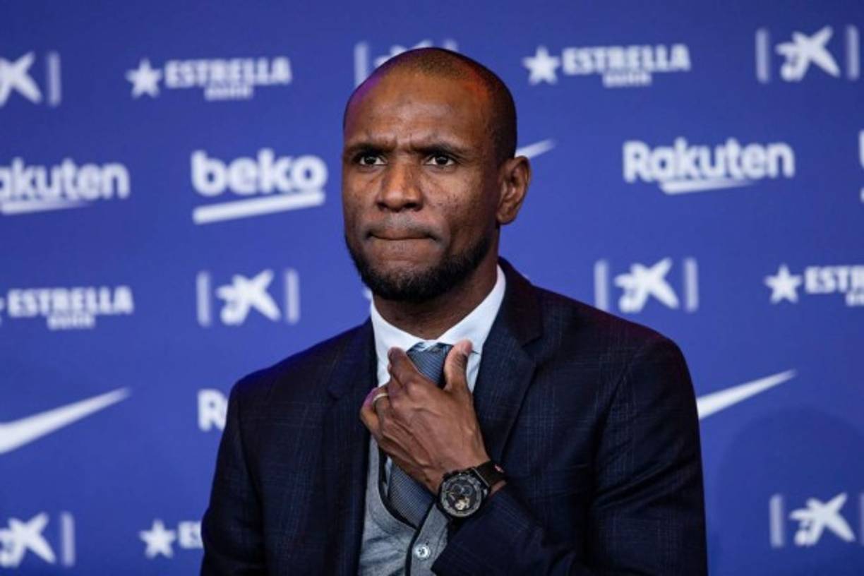 La barrida en el Barcelona ya empezó. Tras la destitución de Quique Setién, llegó el turno de Eric Abidal, quien ya no es más el director deportivo de la institución culé. Así lo anunció el propio club.