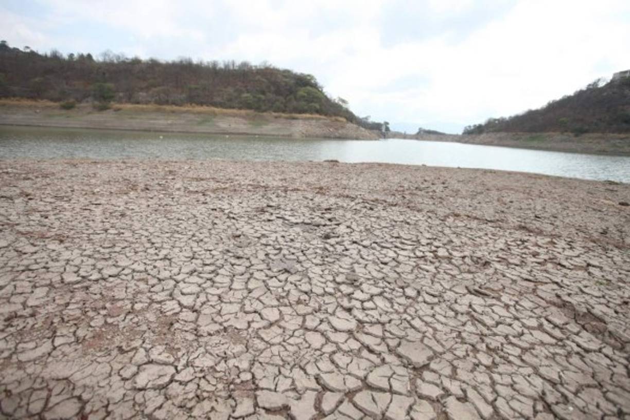 El Sanaa espera que las precipitaciones de mayo ayuden a llenar las dos presas de la capital.