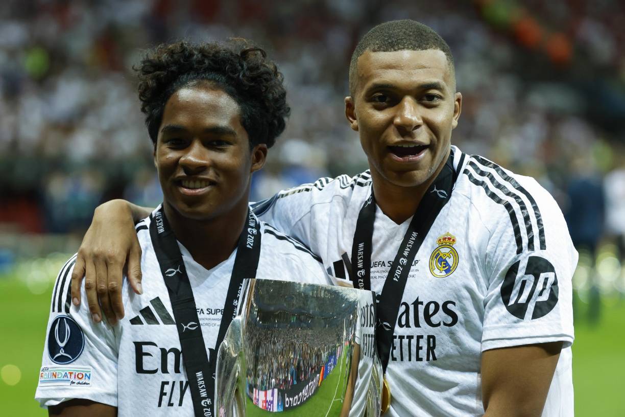 Además de Mbappé, el brasileño Endrick también conquistó su primer título con la camiseta del Real Madrid.
