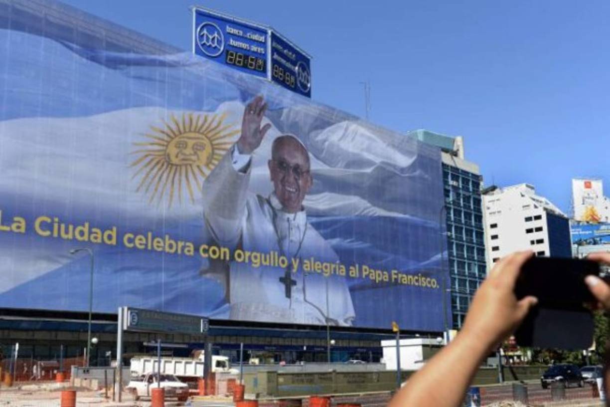 Los argentinos se muestran sumamente orgullosos del Papa Francisco.