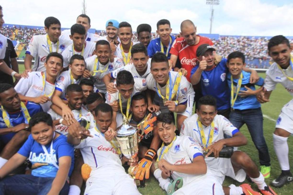 El Olimpia resevas se coronó campeón como buen augurio para el equipo de los leones.