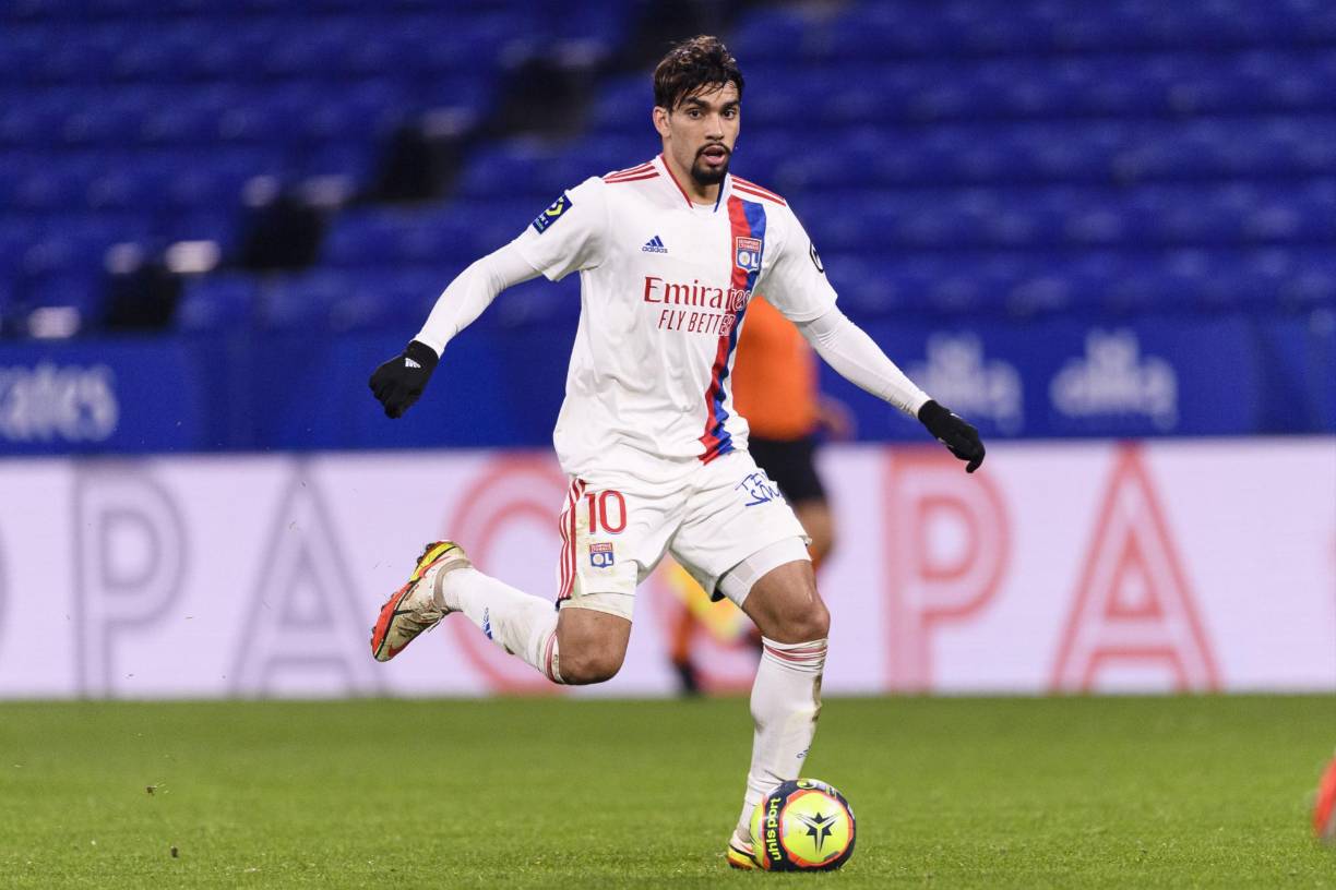 El agente de Lucas Paquetá, Eduardo Uram, explicó en RMC Sport la situación del jugador del Olympique de Lyon, pretendido por el PSG, y negó cualquier opción de cambio de equipo: “¡No está en el orden del día, no existe! Lo único cierto es que Lucas está en muy buena forma. Está jugando muy bien. Leonardo lo conoce muy bien del Flamengo y alguien lo juntó todo para generar esta especulación”.