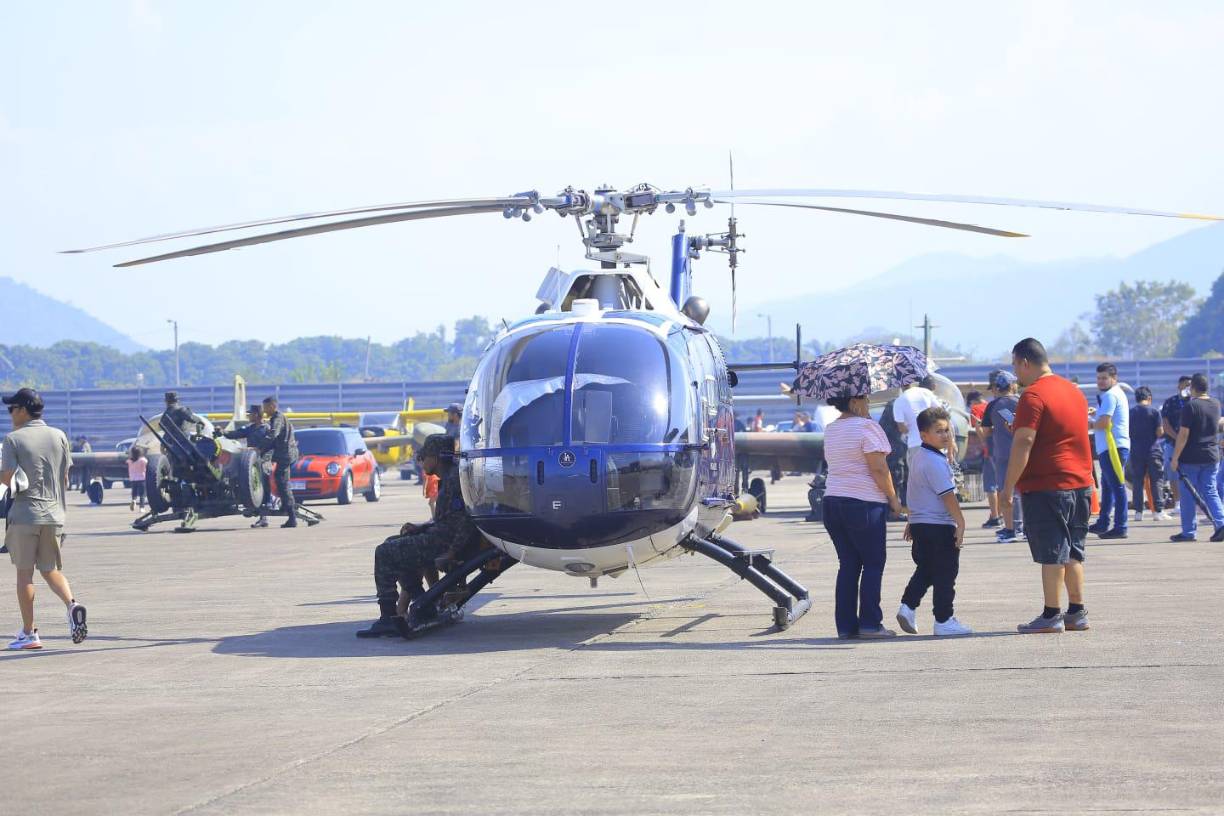 Espectacular show aéreo se vive en San Pedro Sula
