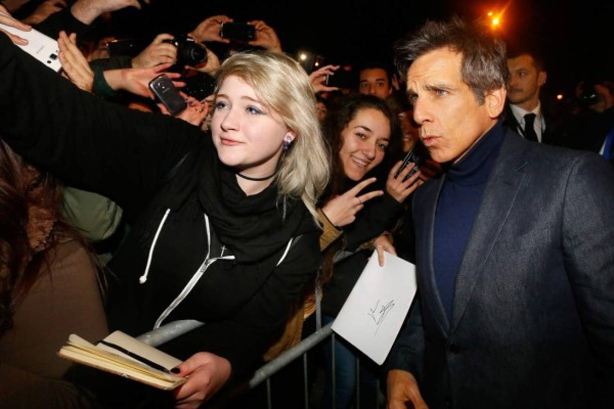 Ben Stiller con sus fans en el estreno de 'Zoolander No. 2' en Roma.