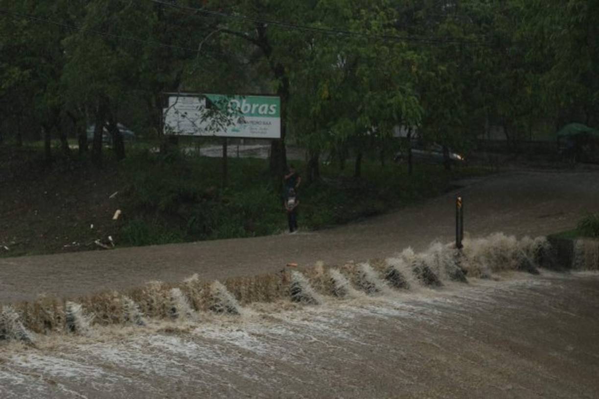 Los ríos recuperaron los vados gracias a la torrencial lluvia.