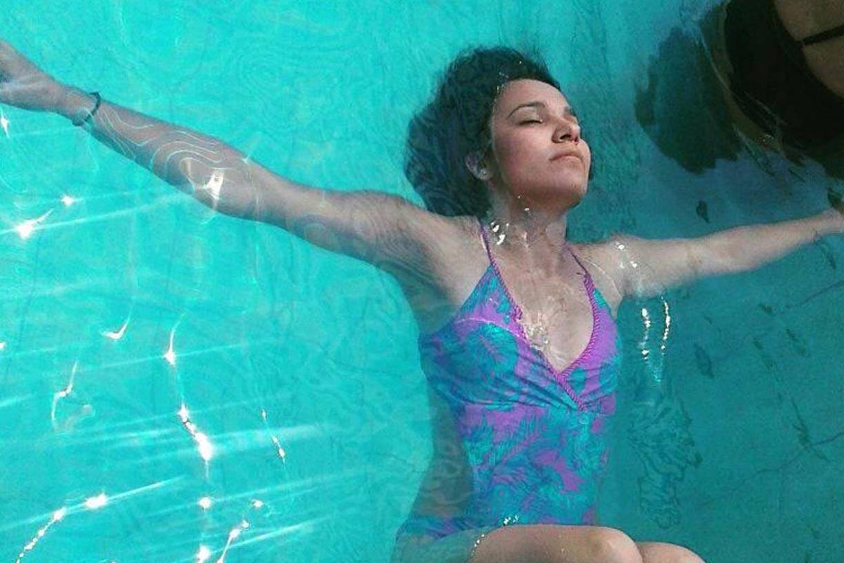 El hallazgo tuvo lugar cuando un grupo de amigos de la víctima acudió a visitar su departamento debido a que no tenían noticias suyas en tres días.