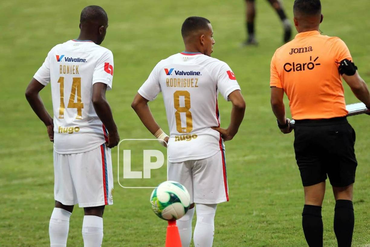 Edwin Rodríguez y Boniek García ingresaron en el segundo tiempo.