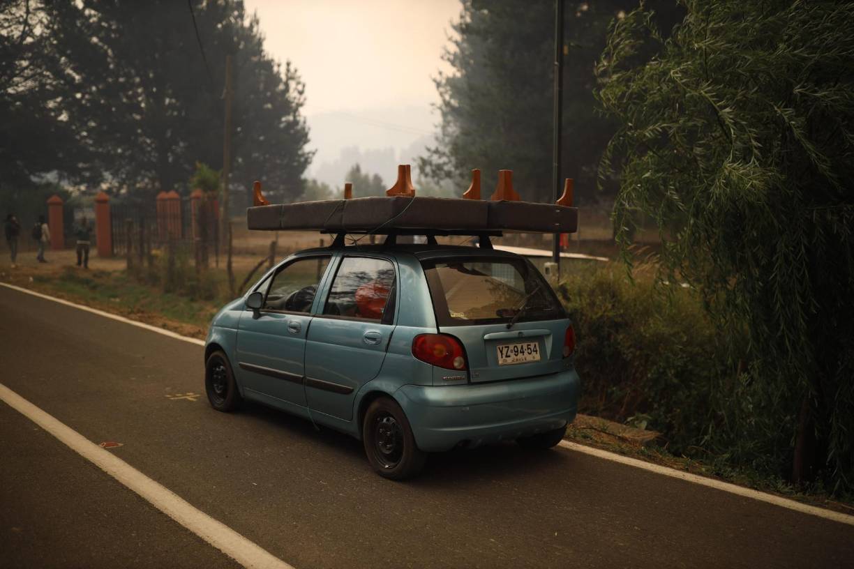 Hay 10 muertos en Santa Juana, una localidad en la vecina región del Biobío que ha sido duramente castigada por las llamas y donde no se descartan más víctimas. EFE