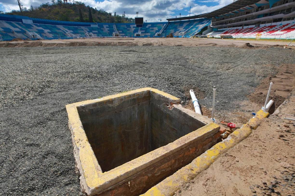 “Lo que es el drenaje y el sistema de riego ya están terminado”, comentó Aldo Sotelo, arquitecto y uno de los que ha estado a cargo de los trabajos.