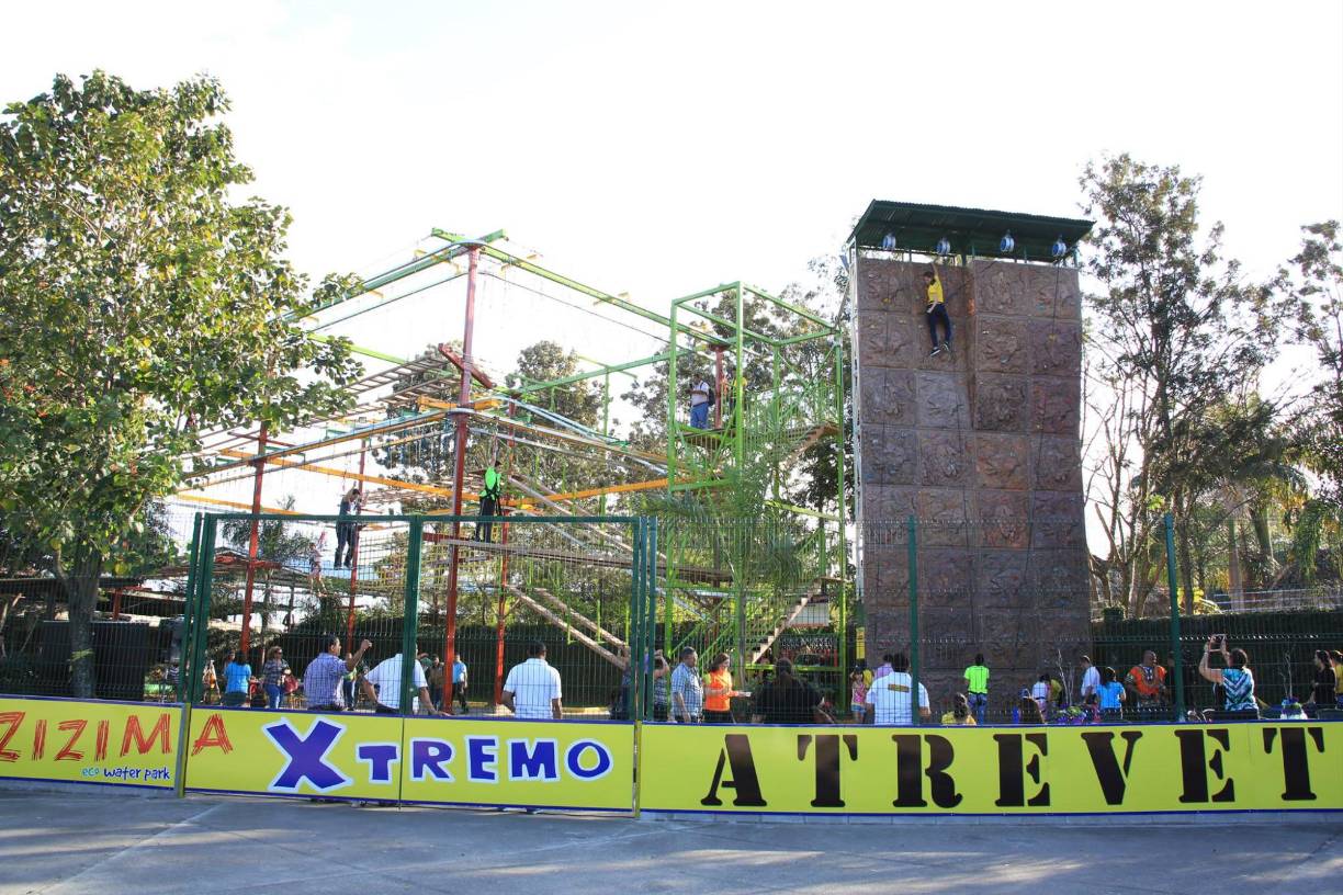 En 2014 el parque acuático inauguró la que sería una de sus mayores atracciones: el área de juegos extremos. El emocionante puente colgante, la enredadera y la cuerda floja, eran algunos de los retos que estaban cargados de mucha intensidad. 