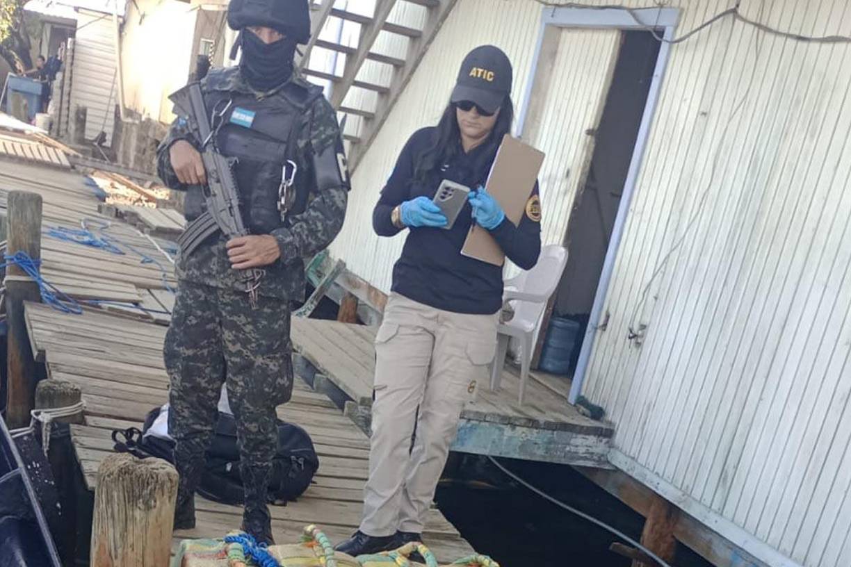 Cocaína incautada en Islas de la Bahía suma 3,774 kilos