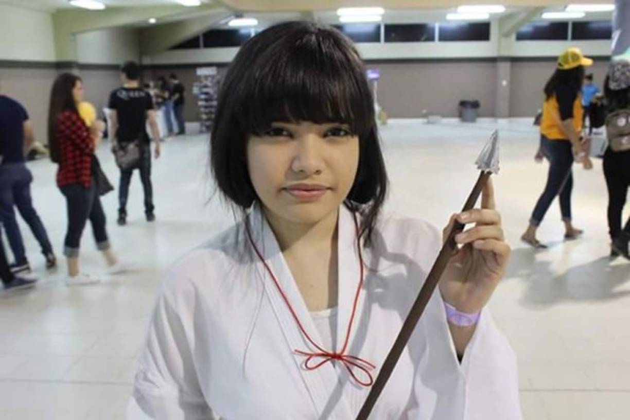 Al hacer cosplay la persona no solo se viste como el personaje, sino que además busca asemejarse en cada detalle a él.