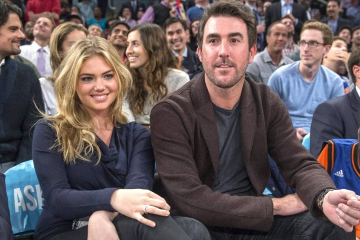 New York, NY- November 12th: New York Knicks vs Orlando Magic at Madison Square Garden: Kate Upton and her boyfriend Justin Verlander pitcher for the Detroit Tigers sit court side as they attend tonights game. Wednesday, November 12th, 2014. (Photo by Anthony Causi)