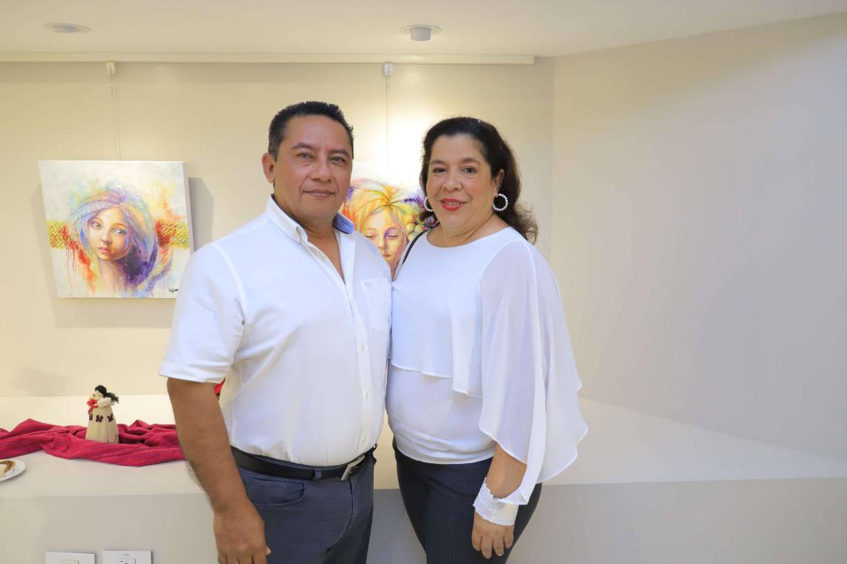 Mayra Casiano presenta su exposición artística en el Centro Cultural Sampedrano