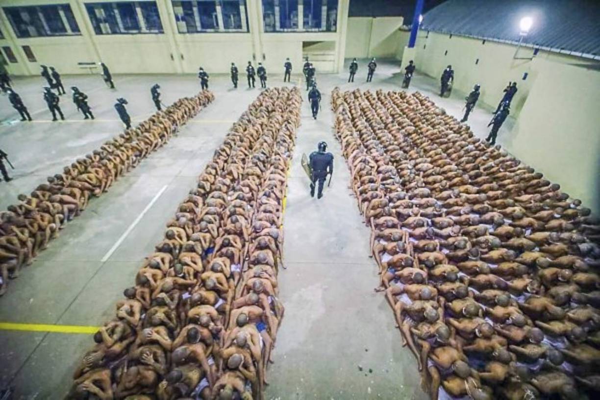 Bukele también indicó el pasado domingo que 'el uso de la fuerza letal está autorizado' para los cuerpos de seguridad en defensa de sus vidas y de los ciudadanos ante el alza de los homicidios por parte de las pandillas.