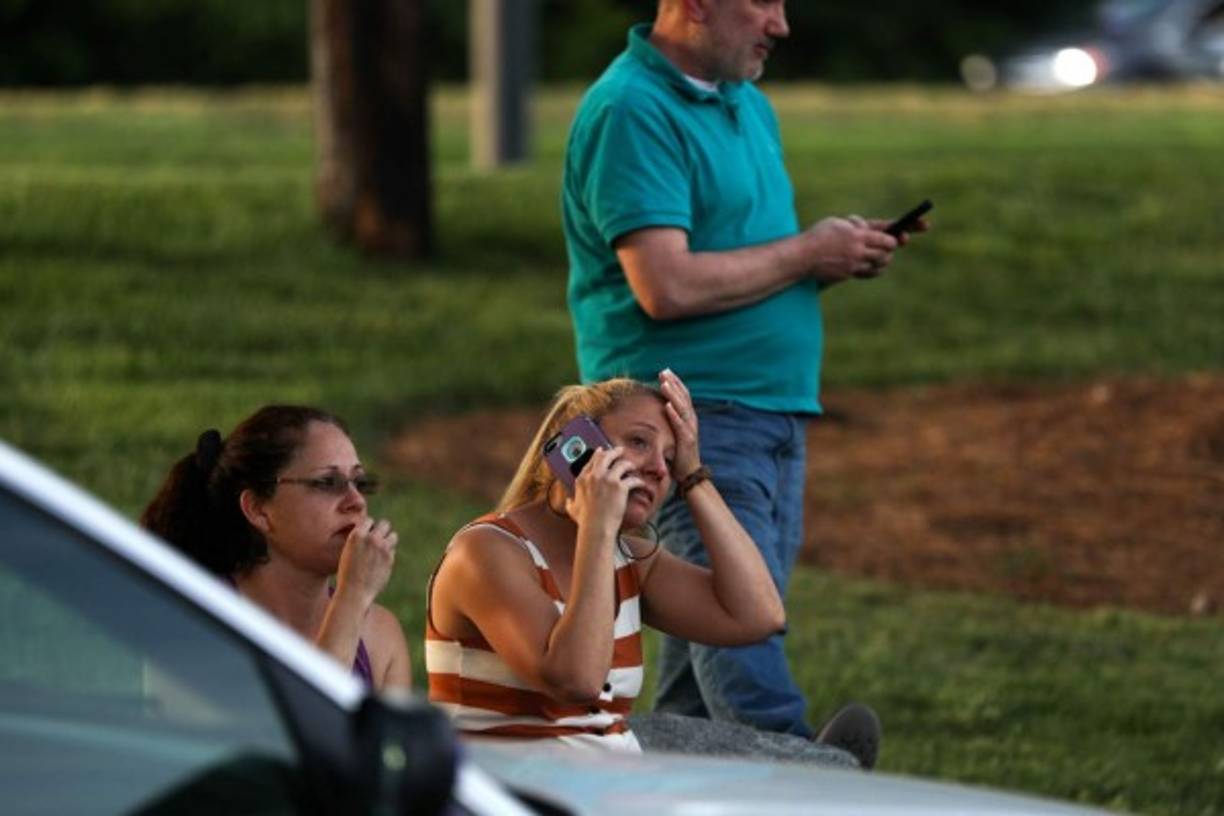 'Informan de disparos cerca de Kennedy. Corre, Escóndete, Lucha. Ponte a salvo inmediatamente', tuiteó el departamento de emergencia de la universidad estadounidense. AFP