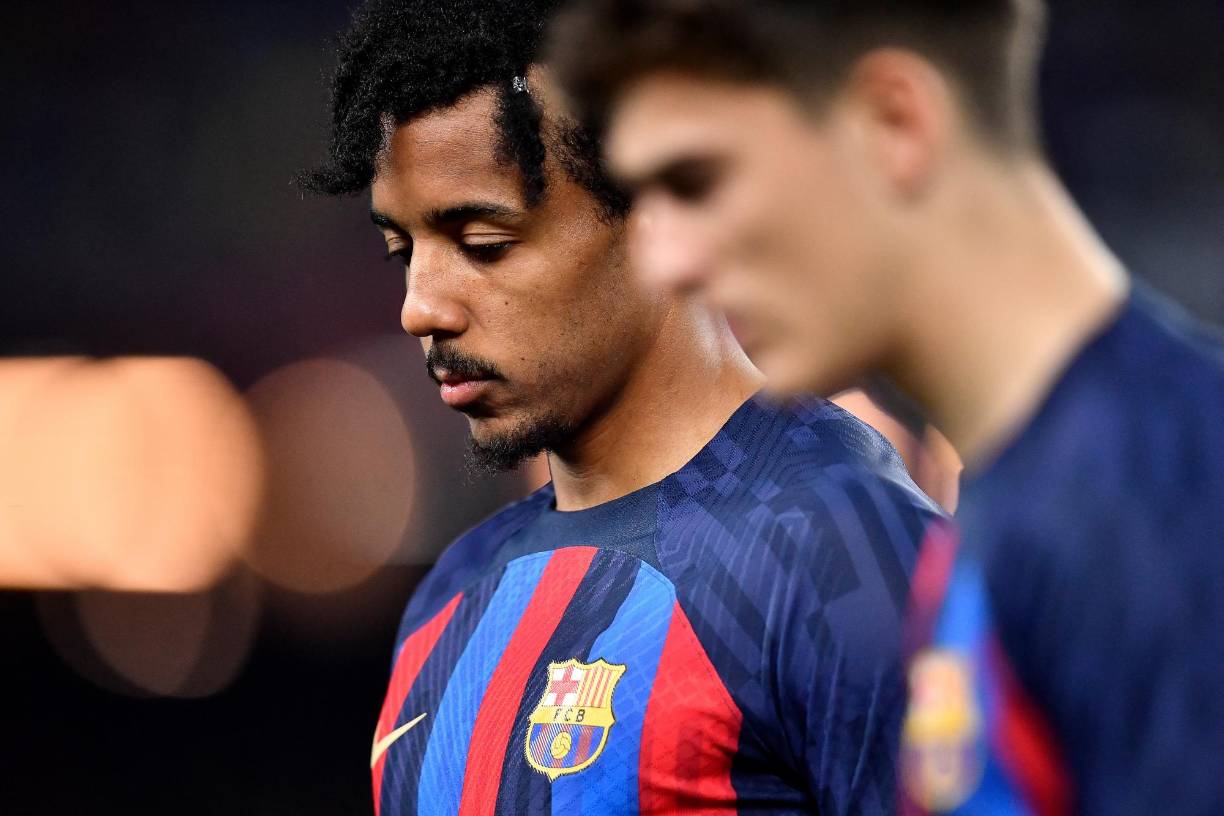 Lateral derecho: Jules Koundé quien a pesar de anotar un autogol en el duelo de ida, está preparado el 11 titular.