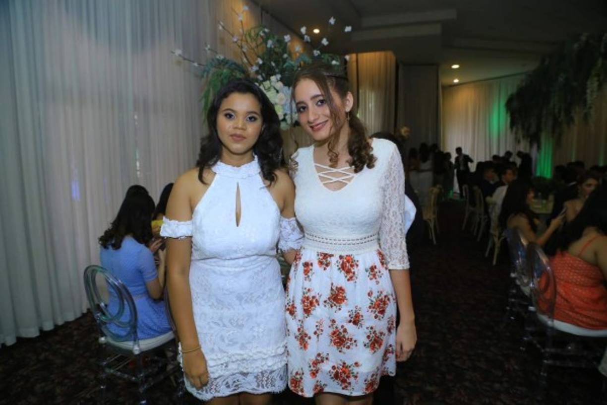 Denisse Izaguirre y Kathe Handal.