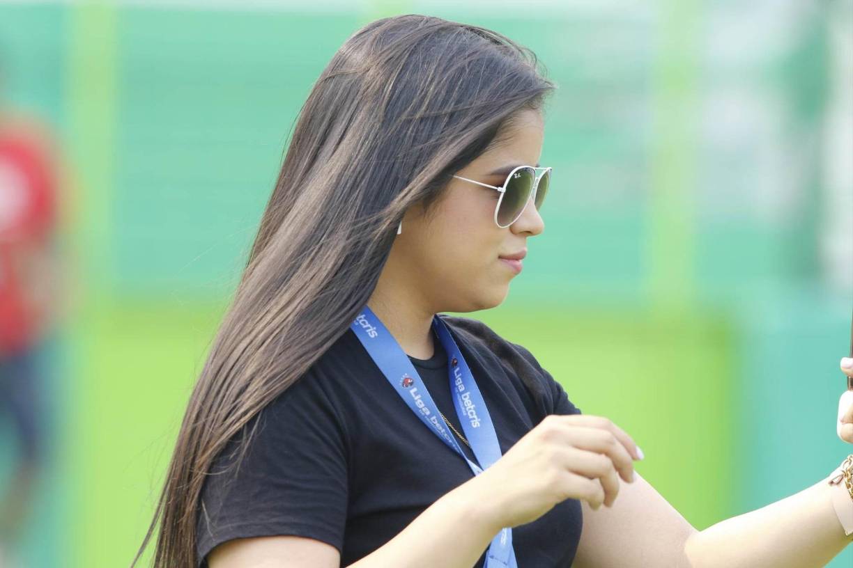Las hermosas chicas adornaron la última jornada de las vueltas regulares del Clausura.