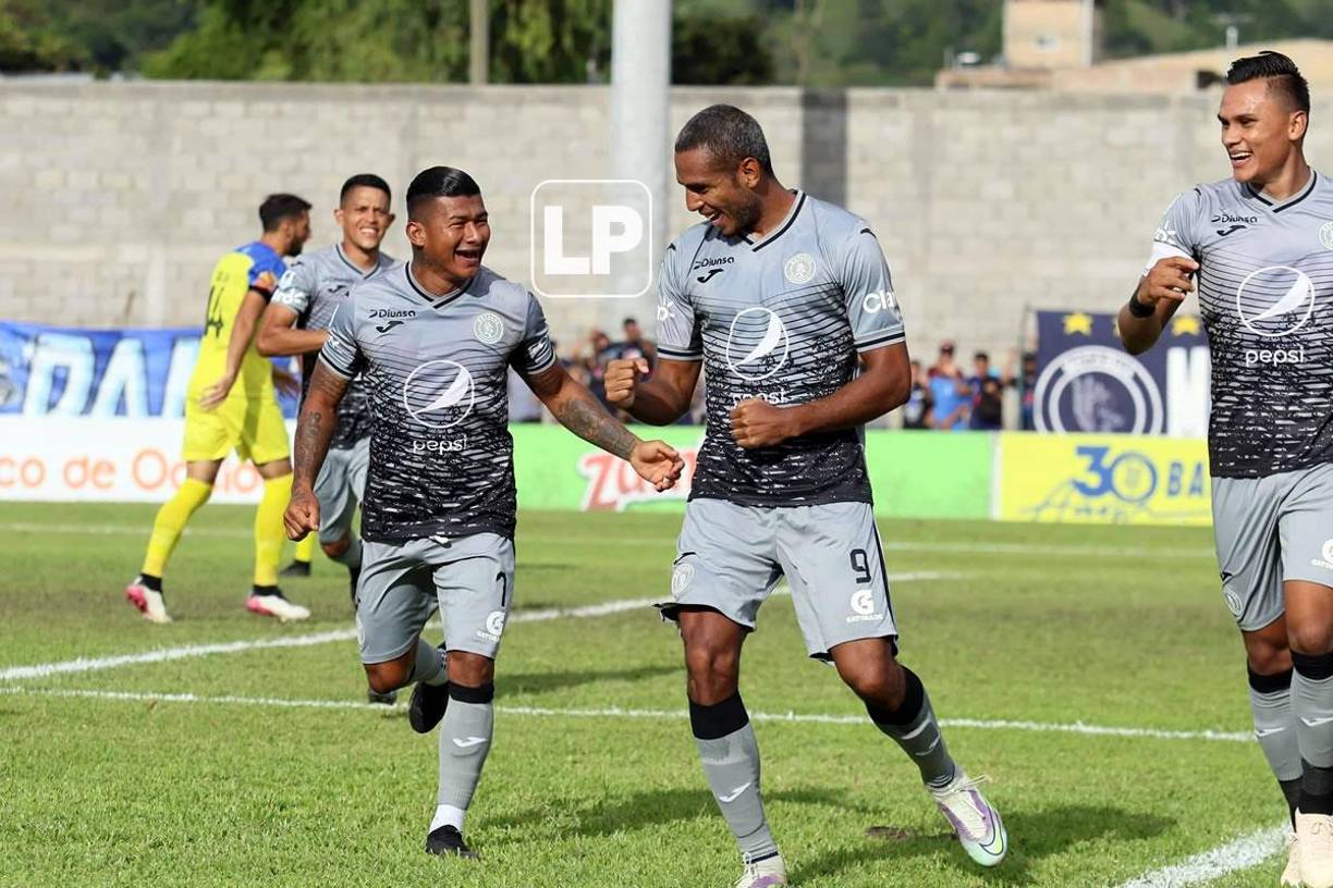 Eddie Hernández hizo historia al marcar gol a los 38 segundos de partido para el 1-0 de Motagua contra el Victoria.