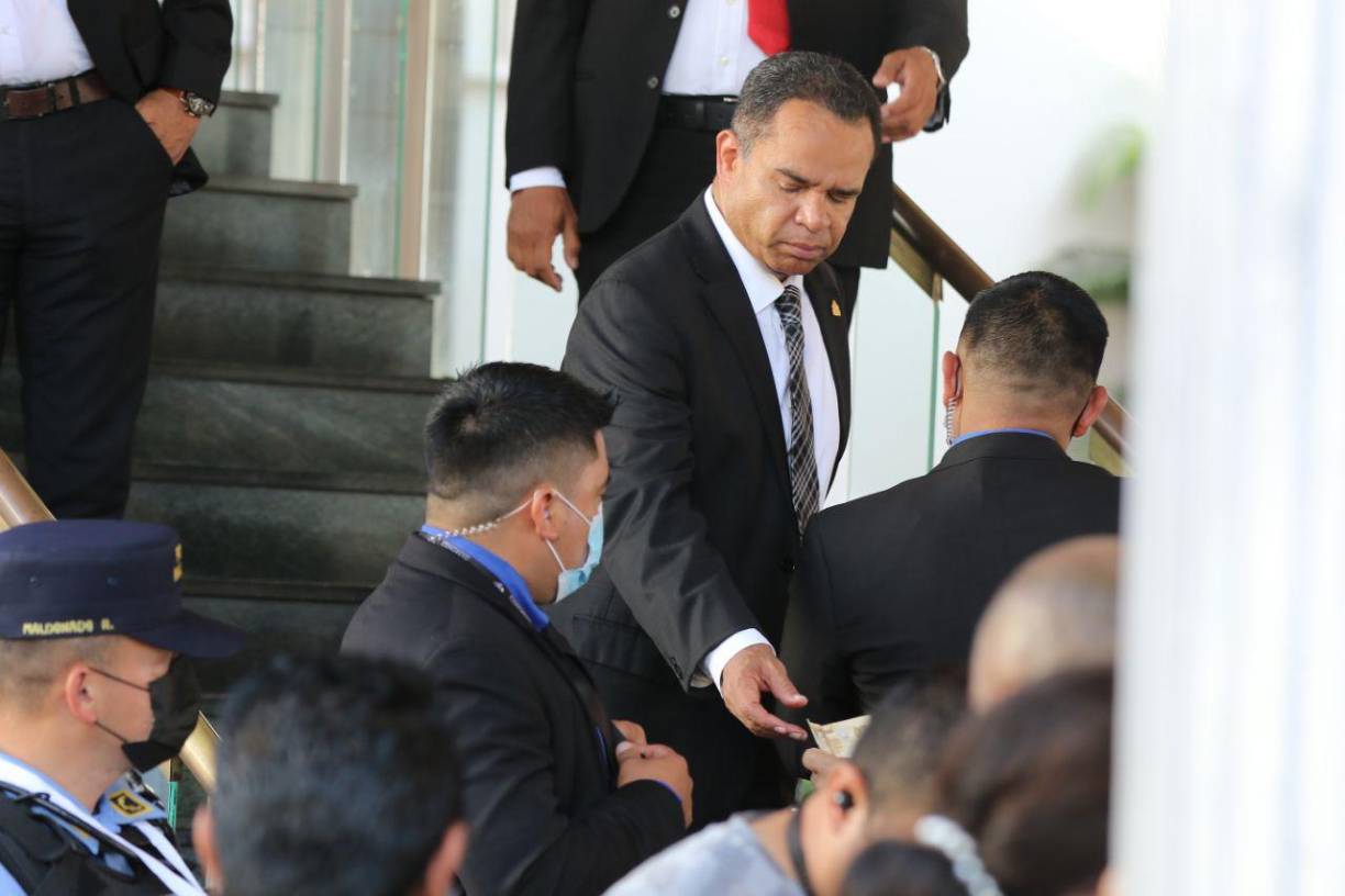 Además, el diputado Jorge Zelaya ha denunciado tanto a líderes de Libre como de su partido (Nacional) de pretender elegir un fiscal fuera de la lista que recibió el Legislativo. 